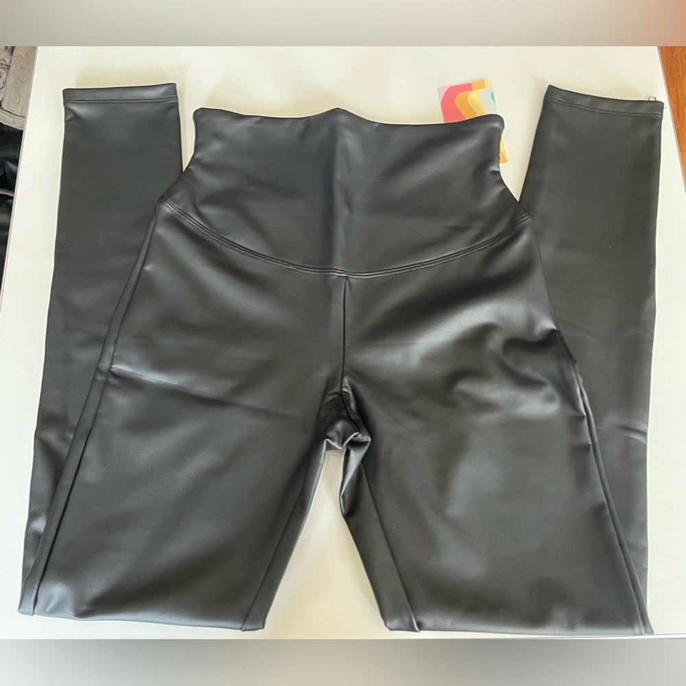 NEW Yummie faux leather shaping legging with side zip sz S - Picture 6 of 6
